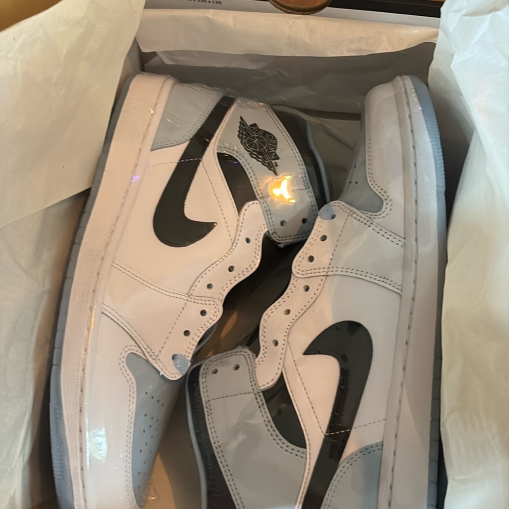 Air jordan 1 mid Se ice blue 2023